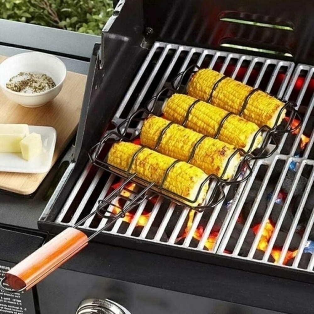 Corn Holders Roasted Corn Grill Set of 4 Wooden Handle BBQ Skewers NIB